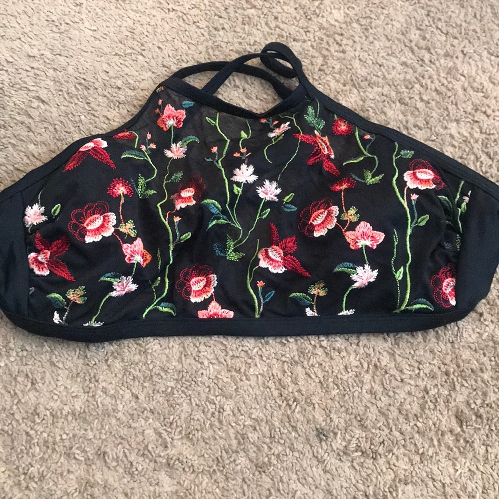 Xhilaration floral cross back bikini top
